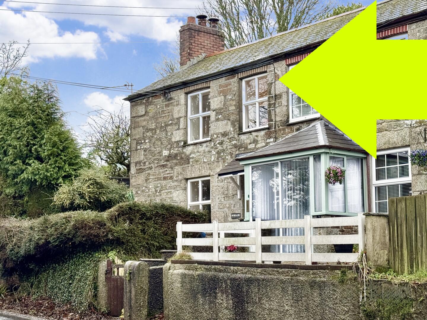 3 bed property in 3 Poplar Cottages, Truro